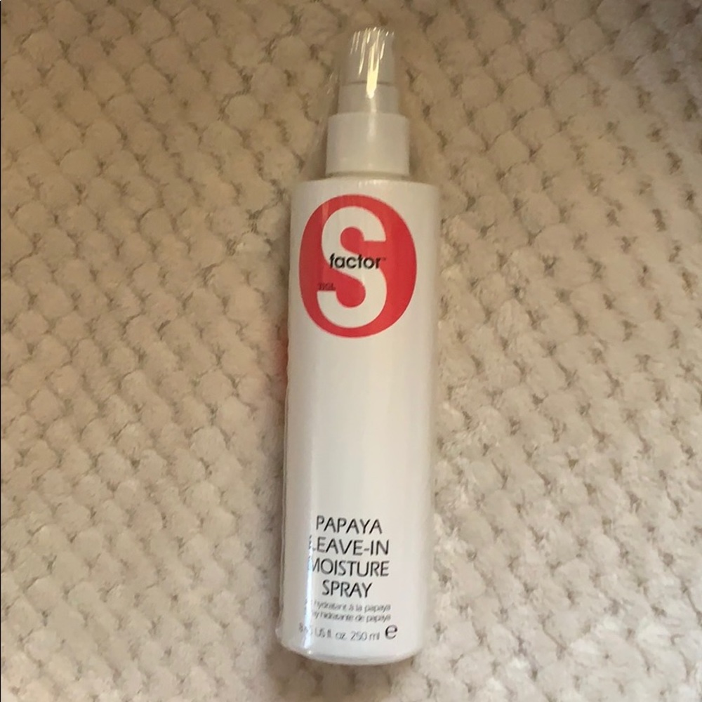 S factor Papaya Leave-In Moisture Spray.